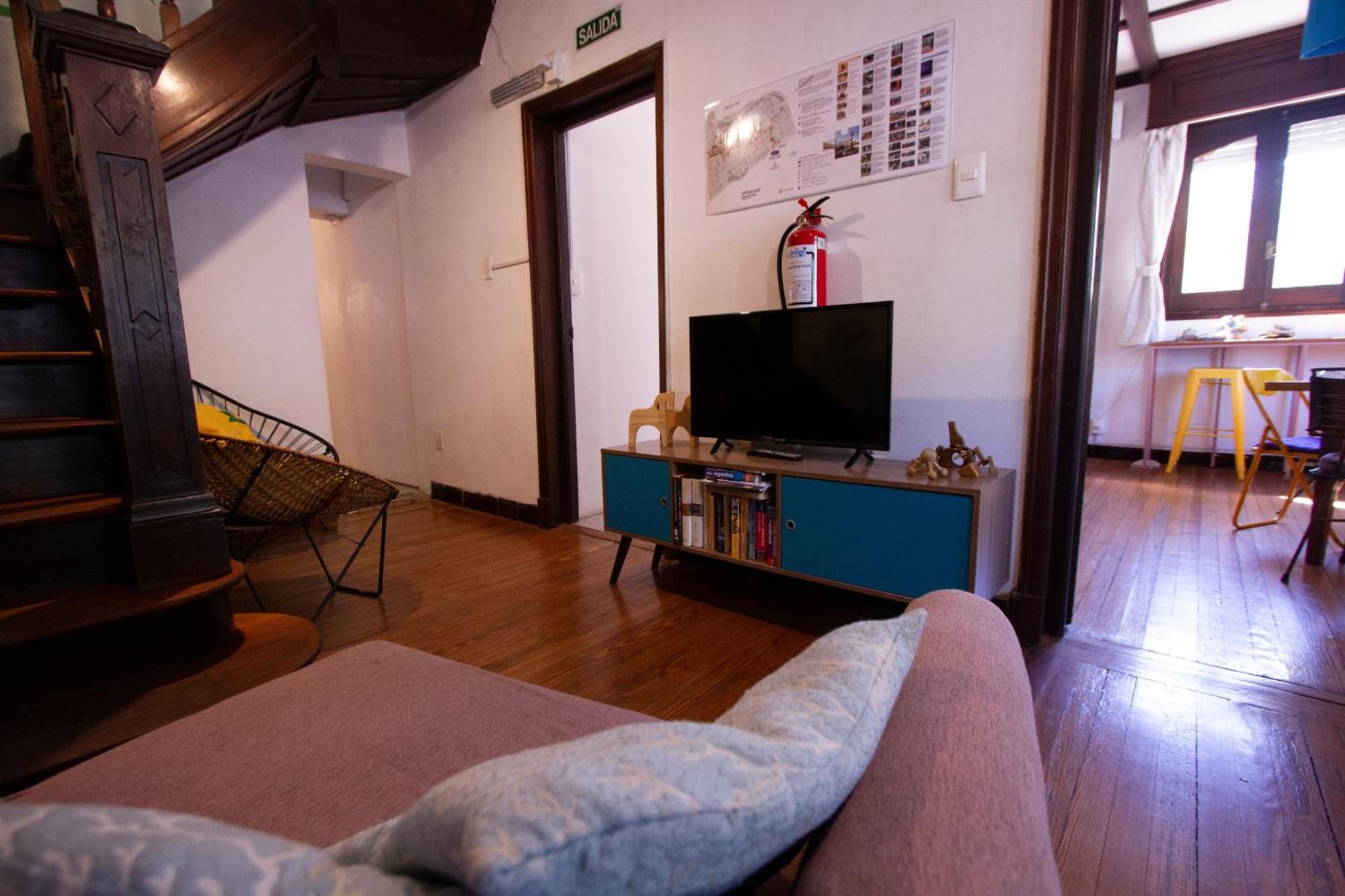 Yh Hostel Montevideo Eksteriør billede